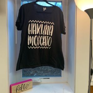 Black Hakuna Moscato Tee!